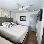 Drift House - 4Bed 3Bath Private Pool House