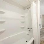 Beachside Bungalow- 2 Minutes From The Beach!