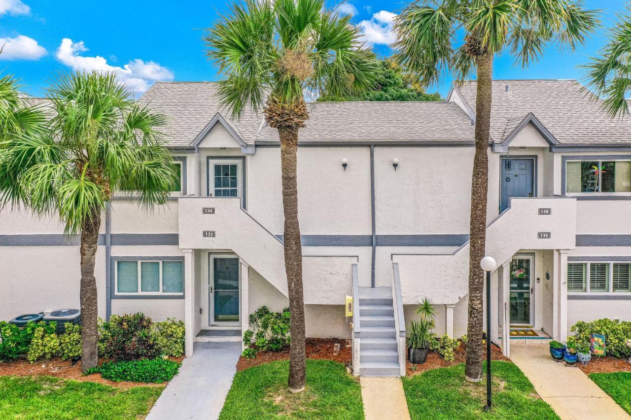 Apartment Happiness Comes In Waves *