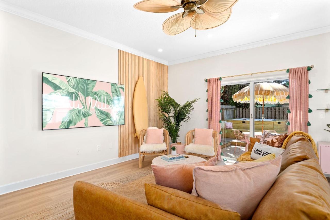 Luxury House 3 Blocks From The With Hot Tub A Fire Pit Outdoor Oasis *