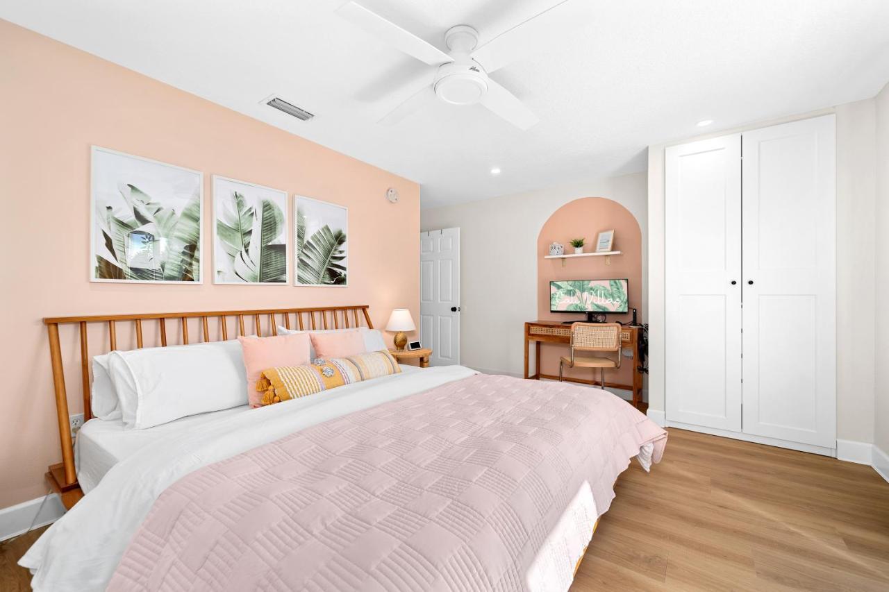 Luxury House 3 Blocks From The With Hot Tub A Fire Pit Outdoor Oasis * Cape Canaveral