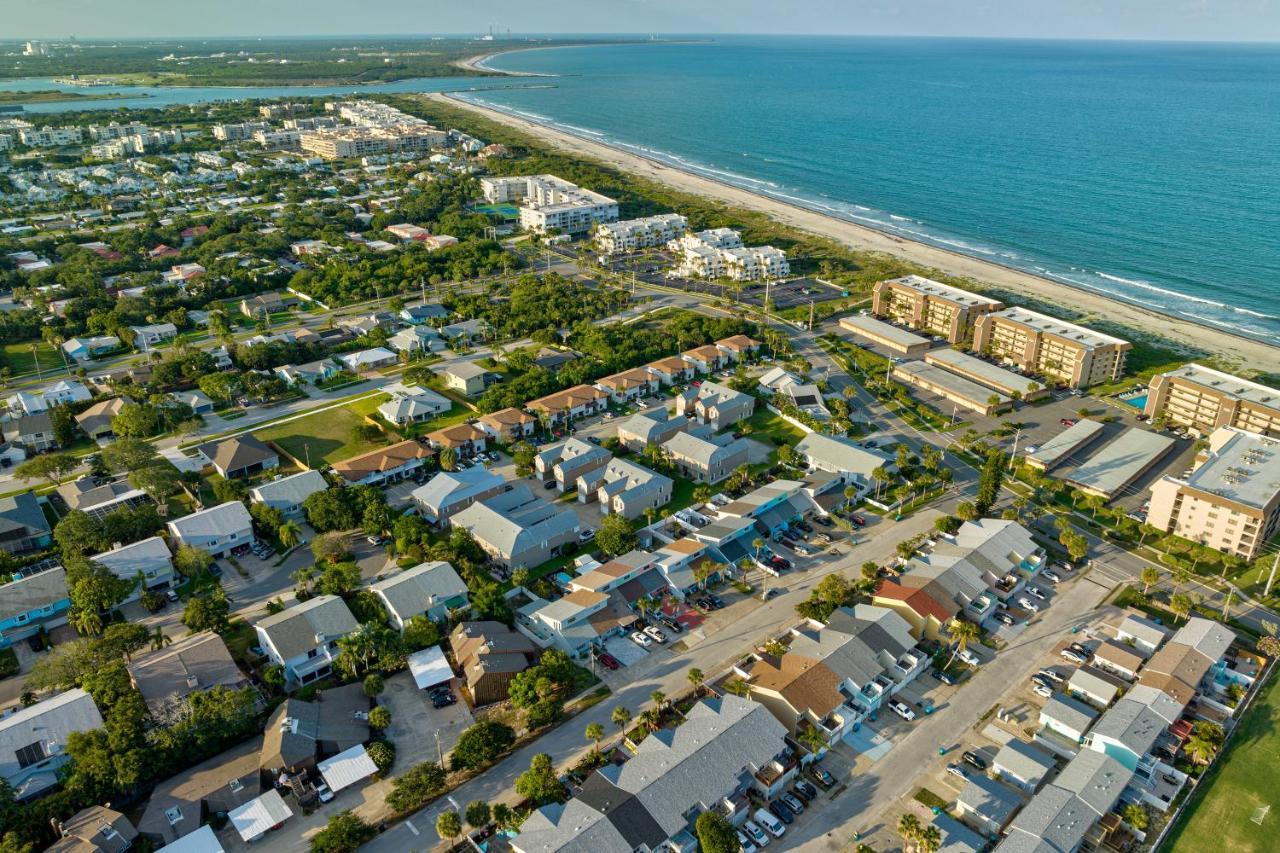 Space Coast Retreat Holiday home *