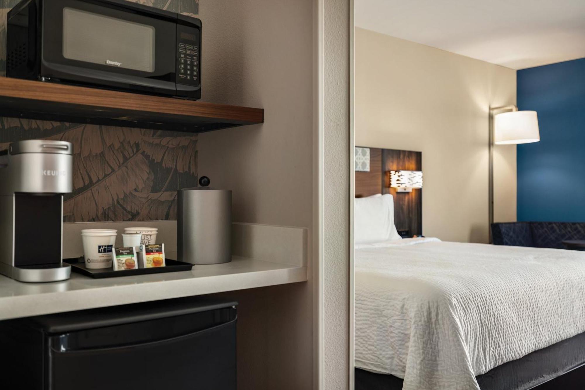 Hotel Express By Ihg Cape Canaveral