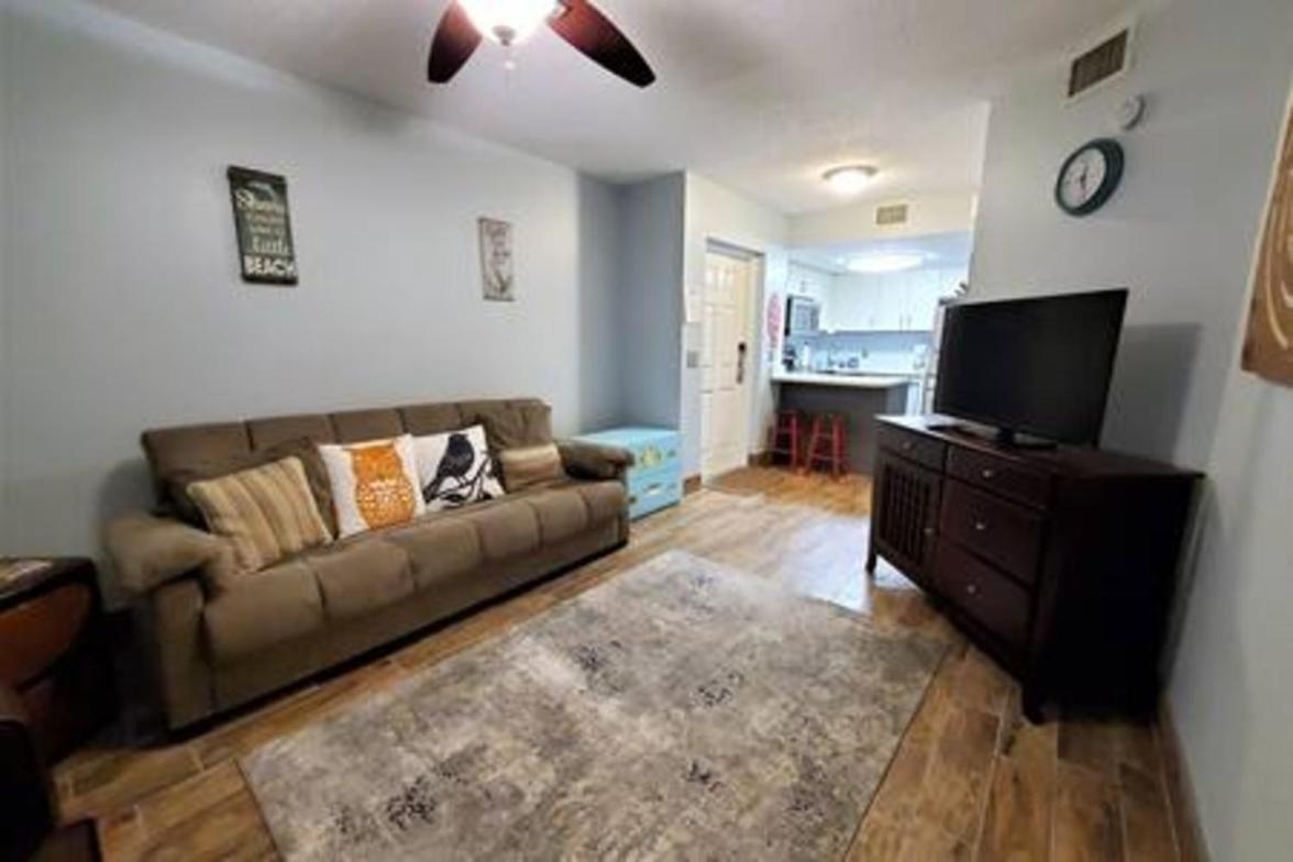 Atrium Oceanview - Sleeps 4 Guests 107 Apartment Cape Canaveral