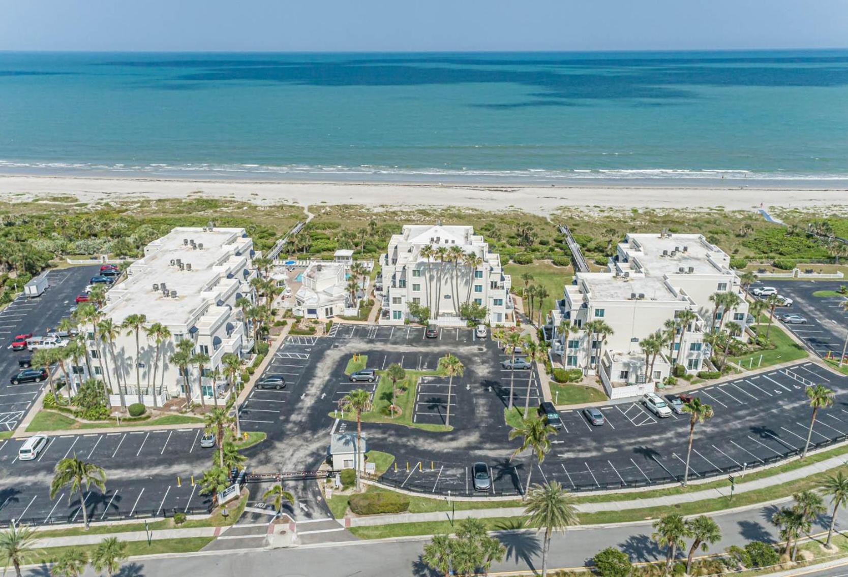 Atrium Direct Oceanview - Sleeps 4 202 Cape Canaveral