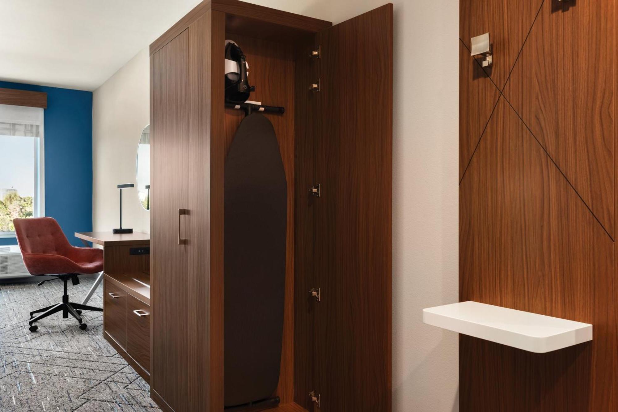 Hotel Express By Ihg 3*