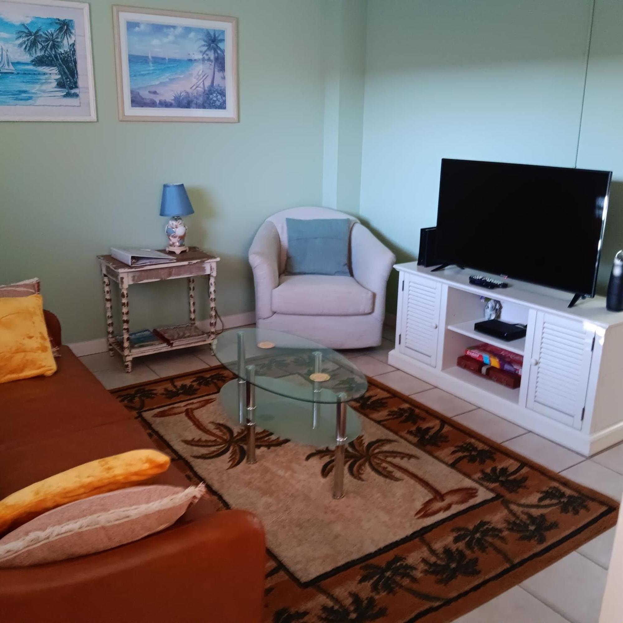 Cozy Beach Getaway Apartamento