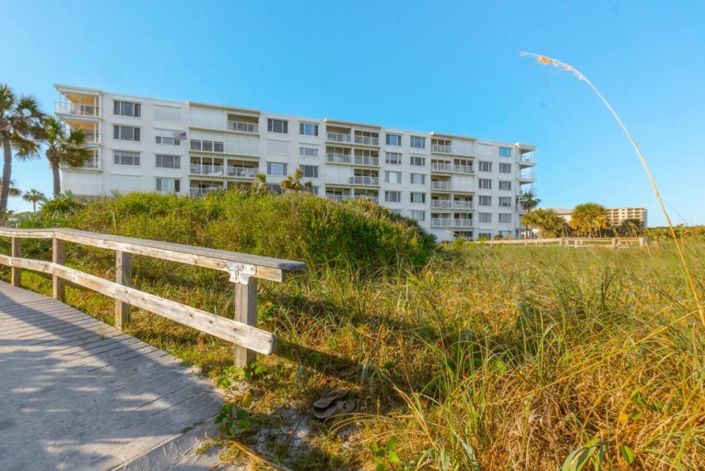 201 - 2 Bedroom 2 Bath Luxury Unit W Sea Breeze! Cape Canaveral