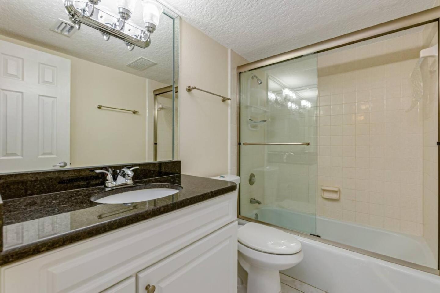 Holiday home 201 - 2 Bedroom 2 Bath Luxury Unit W Sea Breeze!