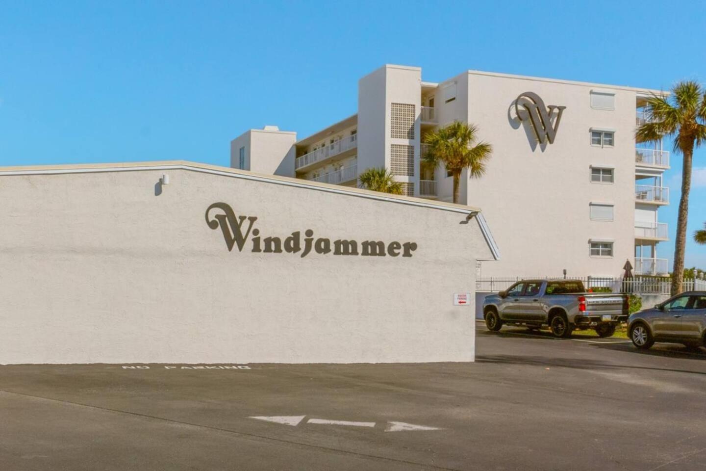 201 - 2 Bedroom 2 Bath Luxury Unit W Sea Breeze!