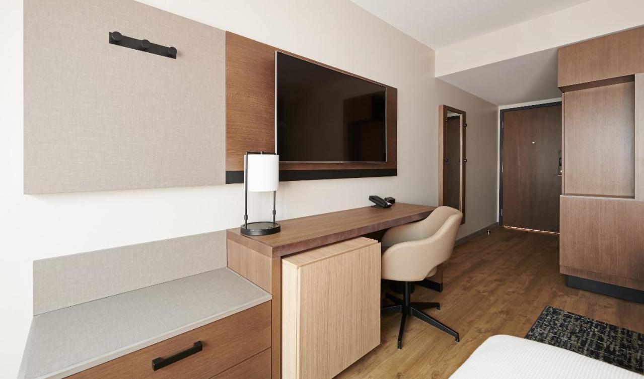 Hyatt Place Hotel *